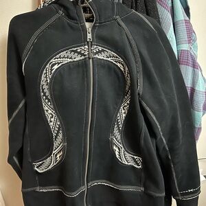 Lululemon Black Patterned Women's Jacket